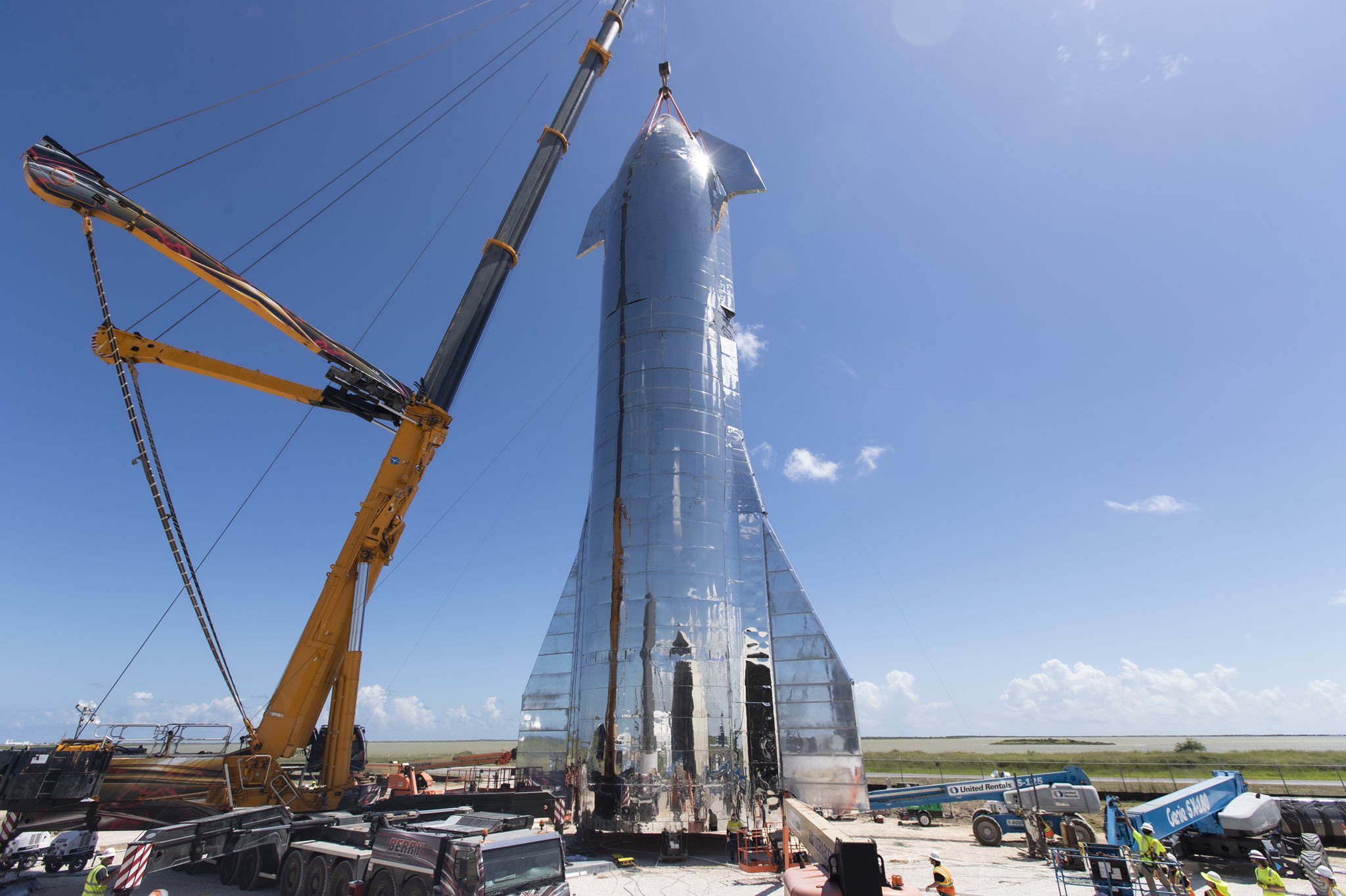 【SpaceX「星艦」火箭着陸爆炸 馬斯克表示「成功了一半」】 | 高登新聞
