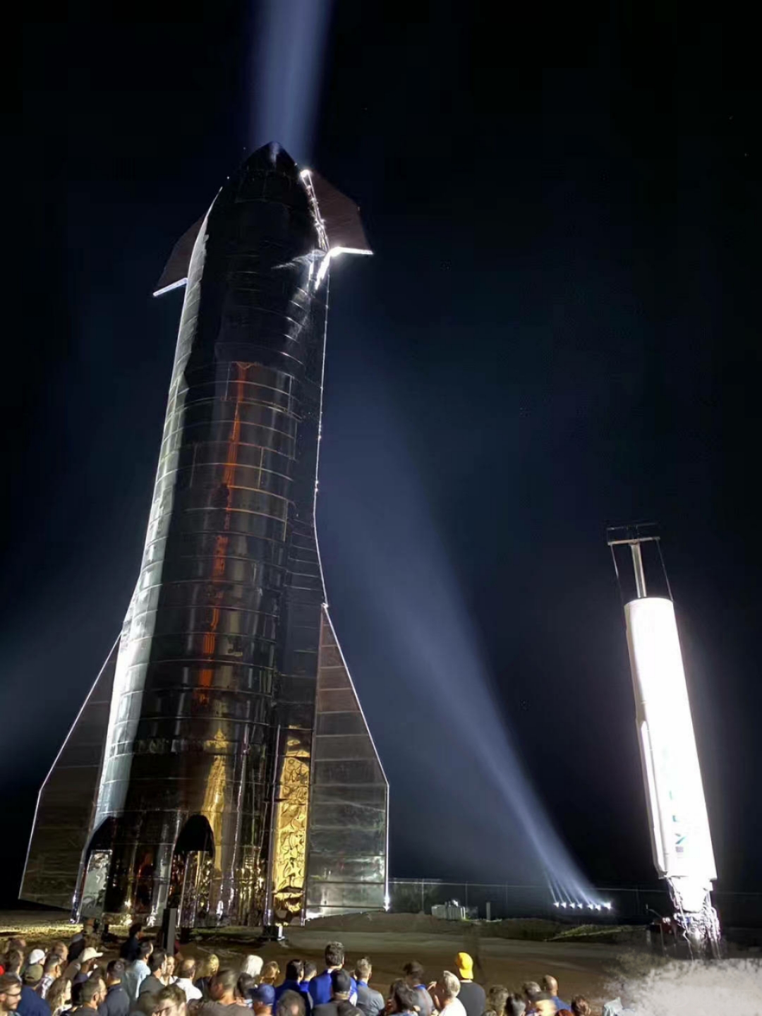 马斯克：SpaceX星际飞船原型机在德克萨斯发射地制造|马斯克|SpaceX|星际飞船_新浪科技_新浪网