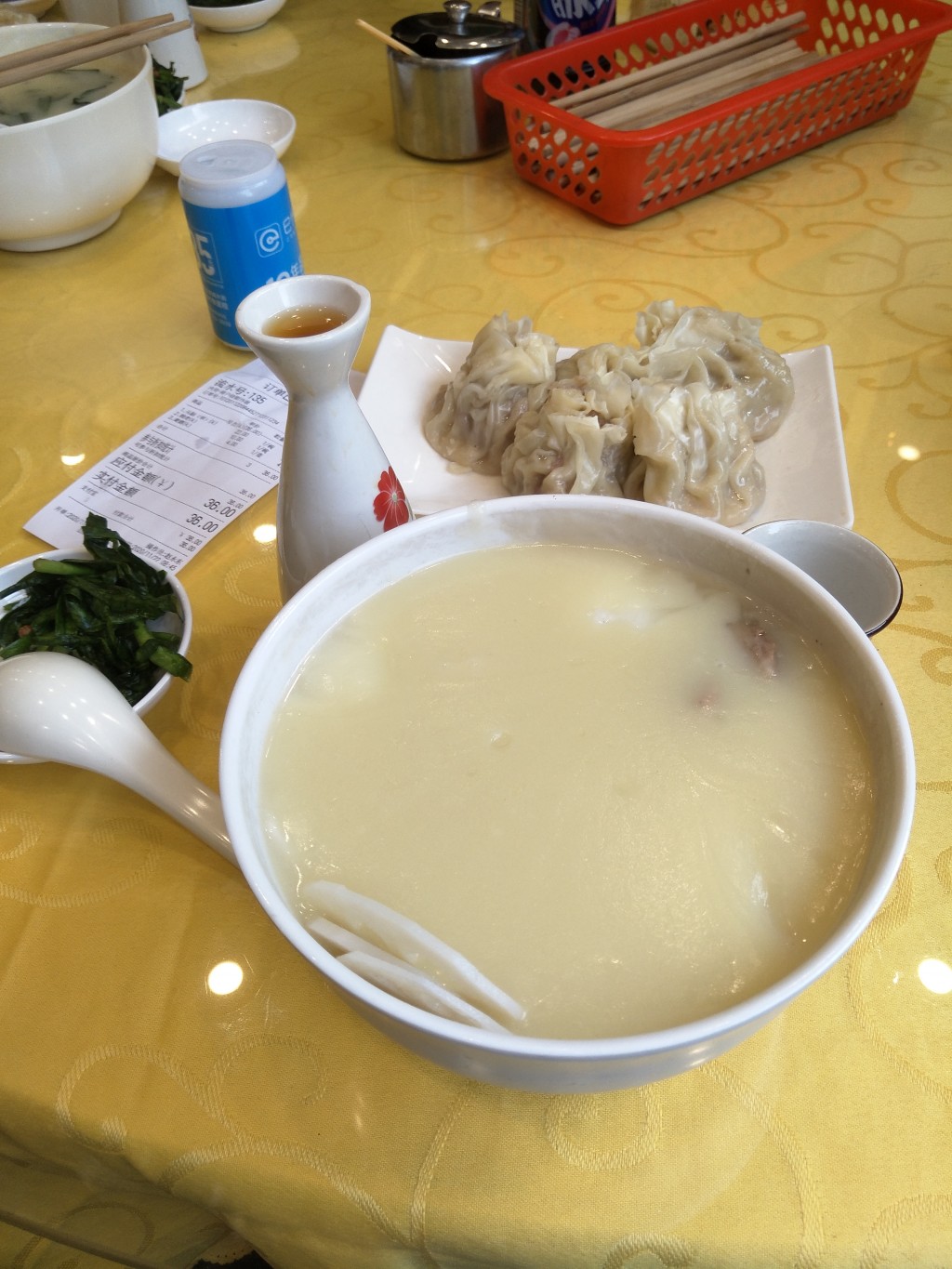 头脑是太原冬天的传统早餐名小吃.